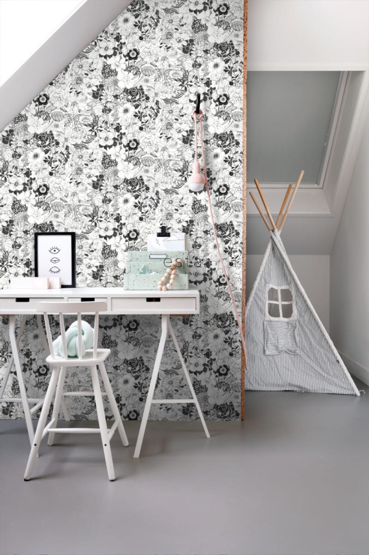 Tapeta Esta Black & White With A Splash Of Gold 138503 Flowers