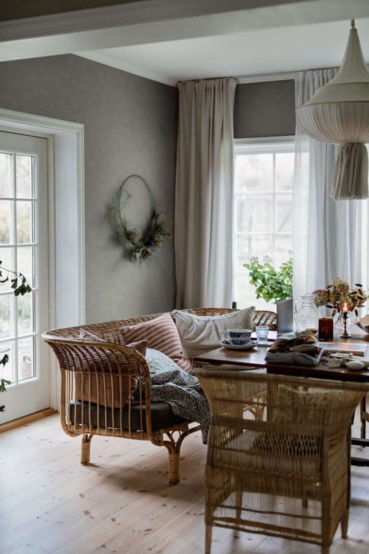 Boras Tapeter 3587 Cottage Garden Painter’s Wall Green - tapeta imitująca bieloną ścianę tynkową