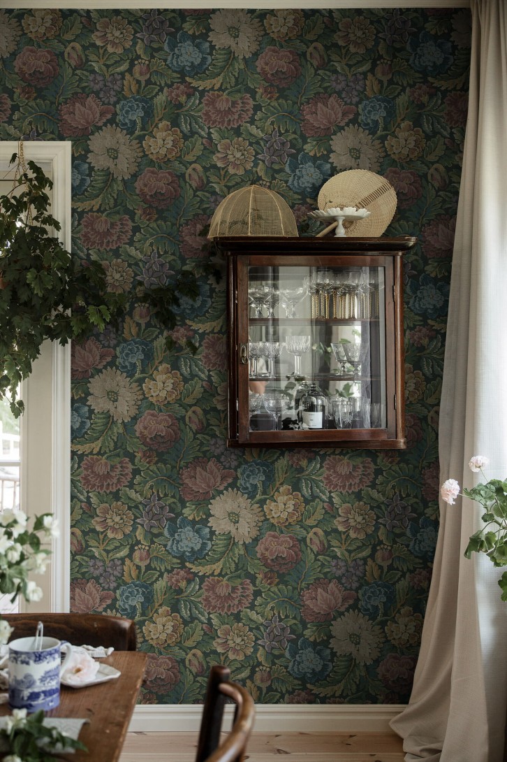 Boras Tapeter 3595 Cottage Garden Nightingale Garden Multi - mural ogród roślinny