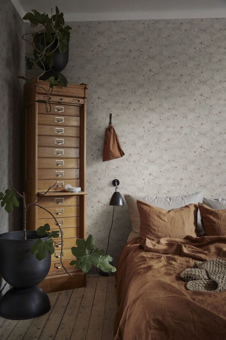 Sandberg 246-18 Kolonin Tove Sage Green - tapeta akwarelowa łąka