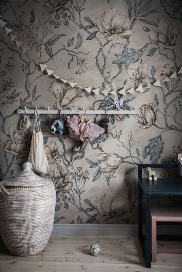 Sandberg 663-16 Kolonin Belinda Misty Blue - mural w kwiaty magnolii