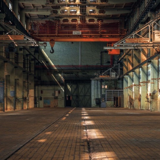 Casadeco Beauty Full Image Lost In The Factory 85049525 - mural panoramiczny z wnętrza fabryki