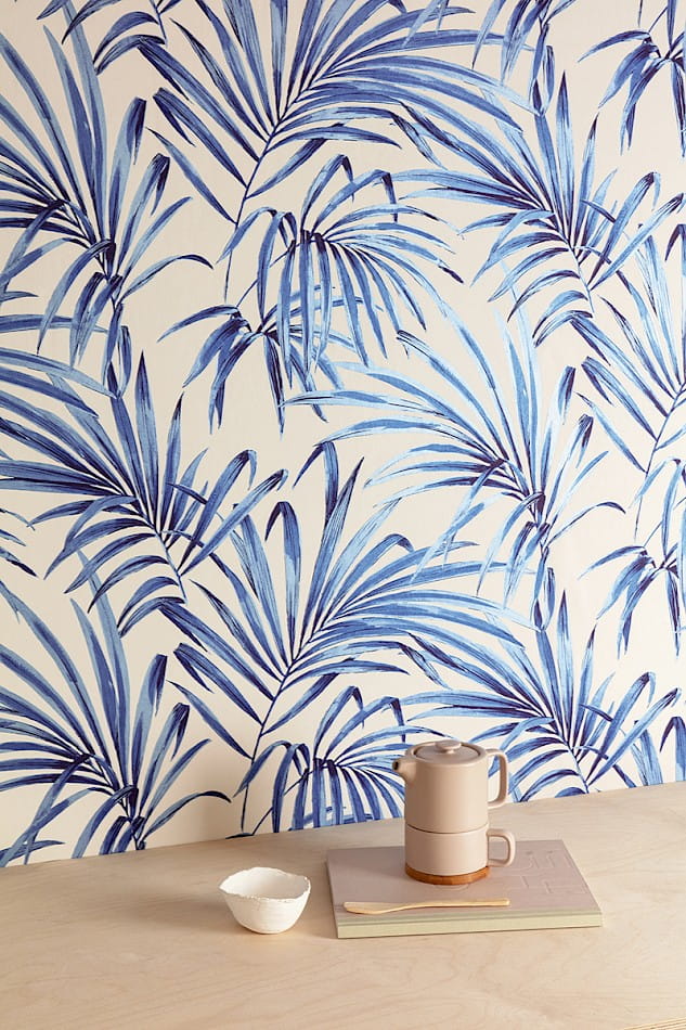 Zoom LOT106 Lotus Palm Cobalt - tapeta w liście palmy