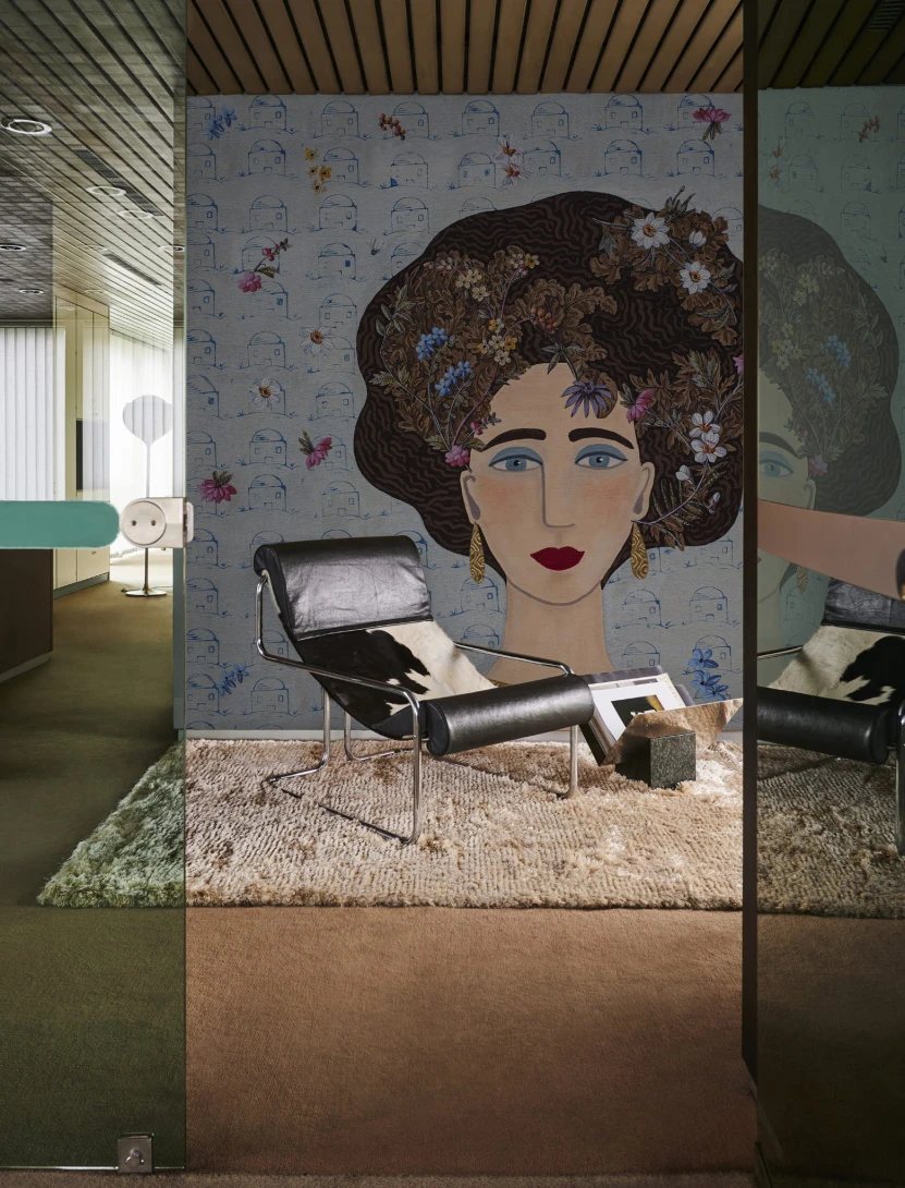 Wall&Deco WDBI2201 Contemporary 2022 Bianca - tapeta z kwiecistą kobietą