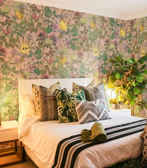 Wallcolors Dzień Dobry Pink Orchard  - mural z gruszkami