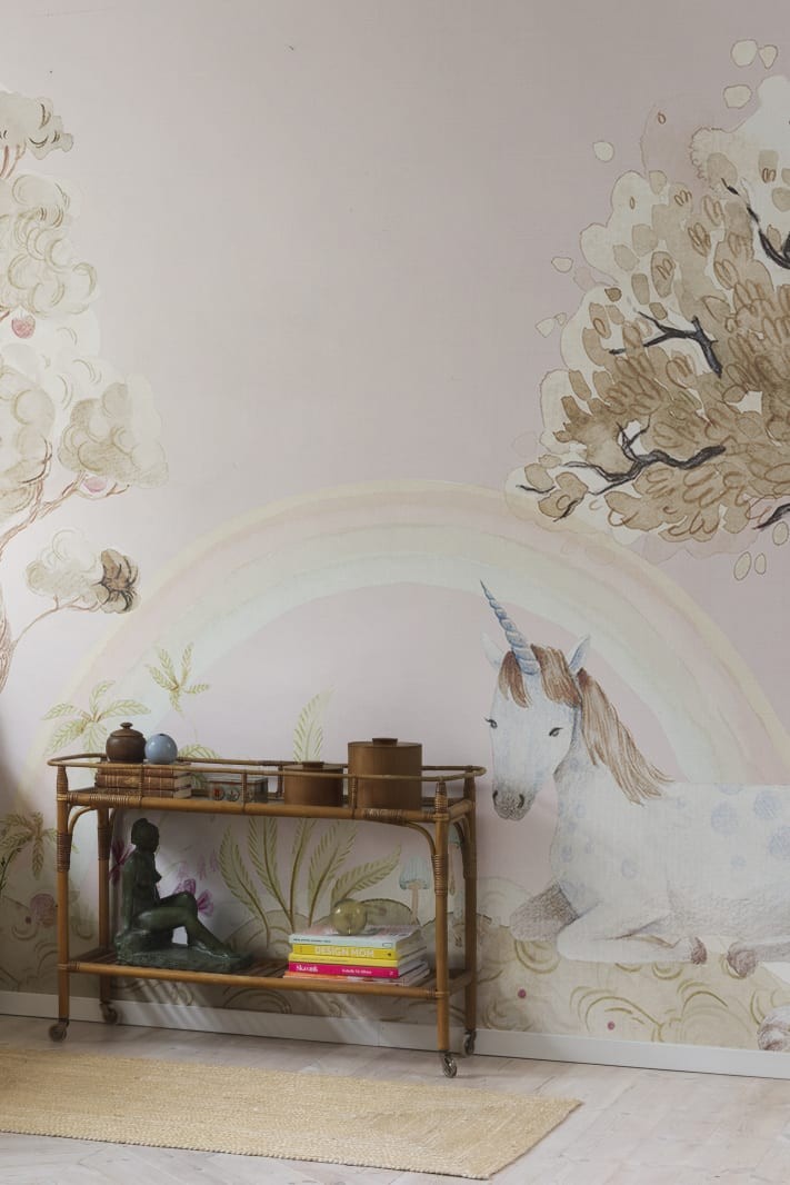 Rebel Walls R18182 Dreamland Unicorn Dream Bubblegum - mural z jednorożcem
