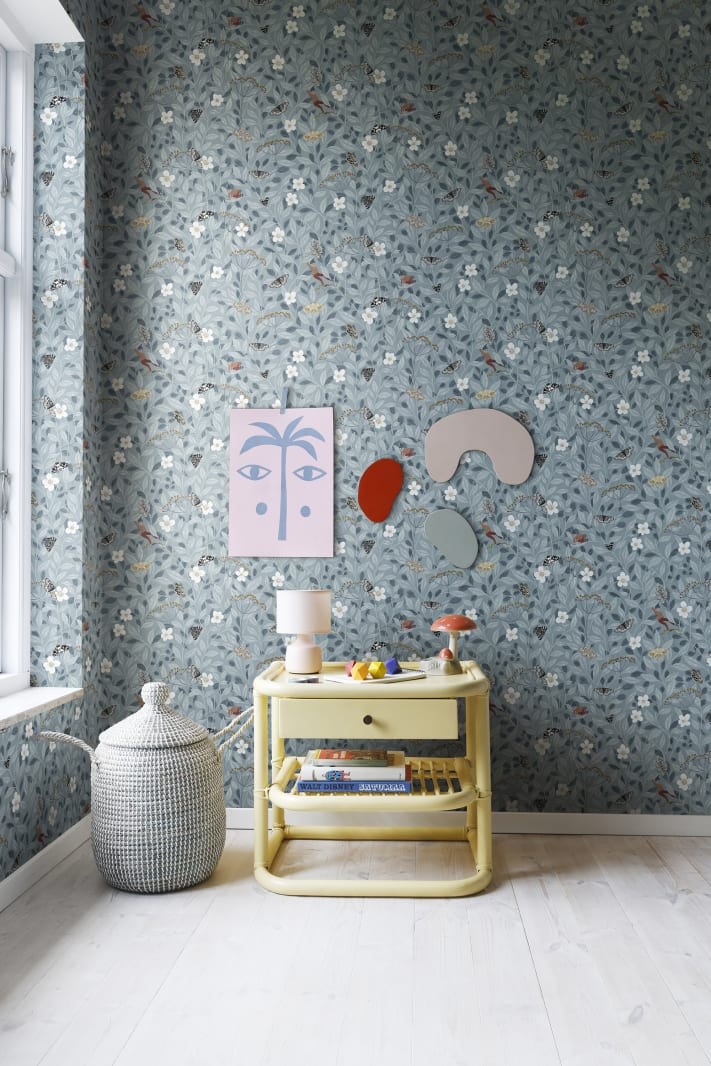 Rebel Walls R18112 Dreamland Pixie Sky - tapeta liście