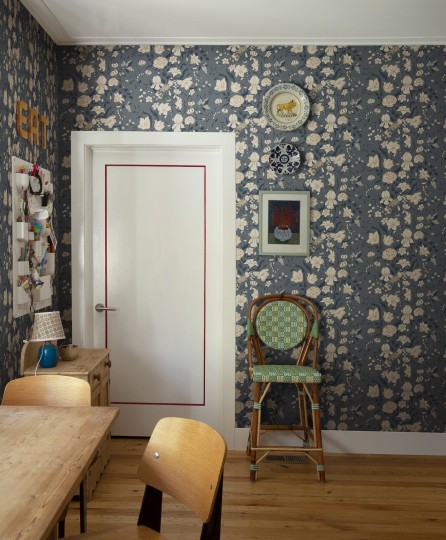 Sandberg S10163 Huset i Solen Karins Bukket Indigo - tapeta bukiet kwiatów