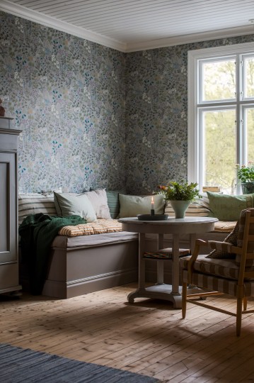 Boras Tapeter 4182 Alla Tiders Hus Flora - tapeta łąka w kwiaty