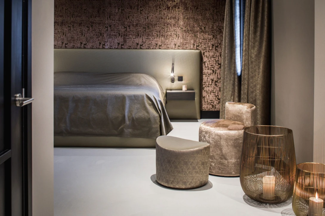 Dutch Walltextile Company 34 The New Collection Colors Caribou - tapeta żakardowa z przetarciami