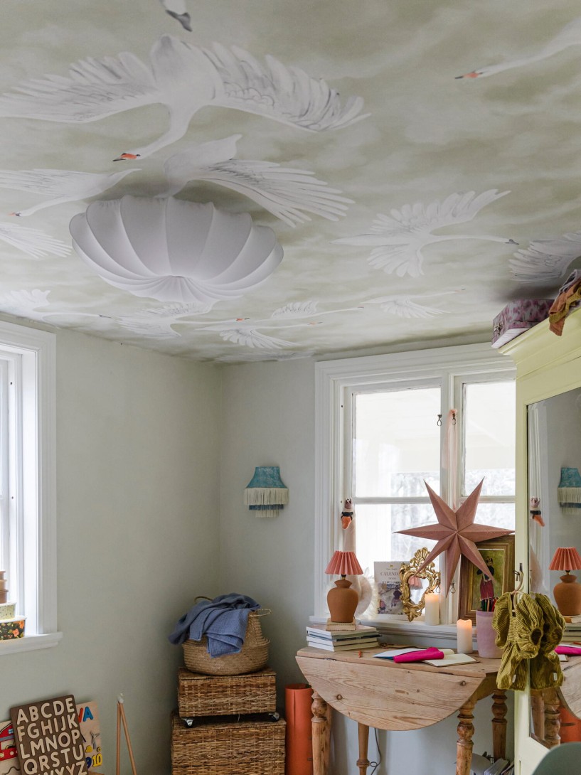 Boras Tapeter 9414W Studio Clouds Swan - mural w łabędzie