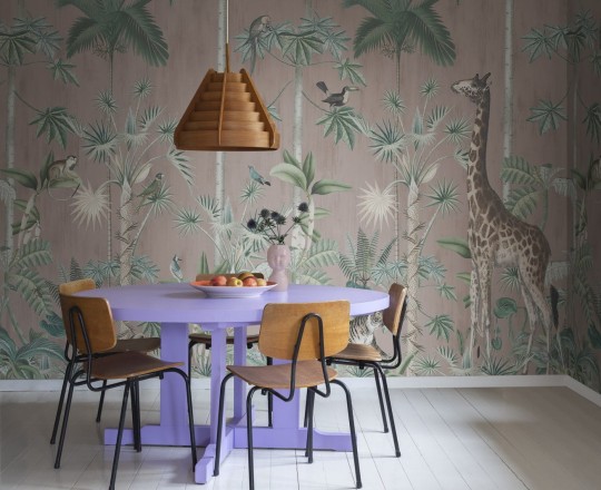 Rebel Walls R16796 Wonder World Giraffe's Stroll Pink - mural z dżunglą