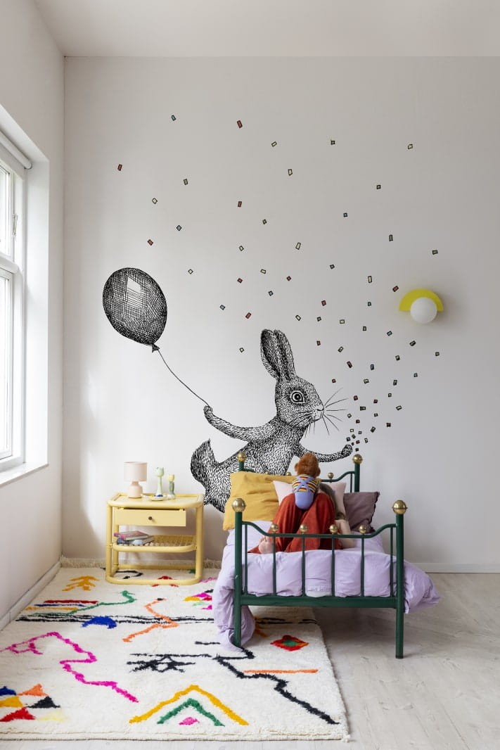 Rebel Walls R18203 Wonder World Circus Animal Harriette - mural z królikiem