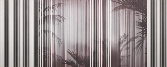 Dekorami Pavillon Rose - mural w pionowe pasy
