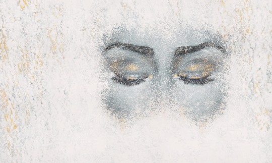 Wall Art Meditation - mural z kobietą o zamkniętych oczach