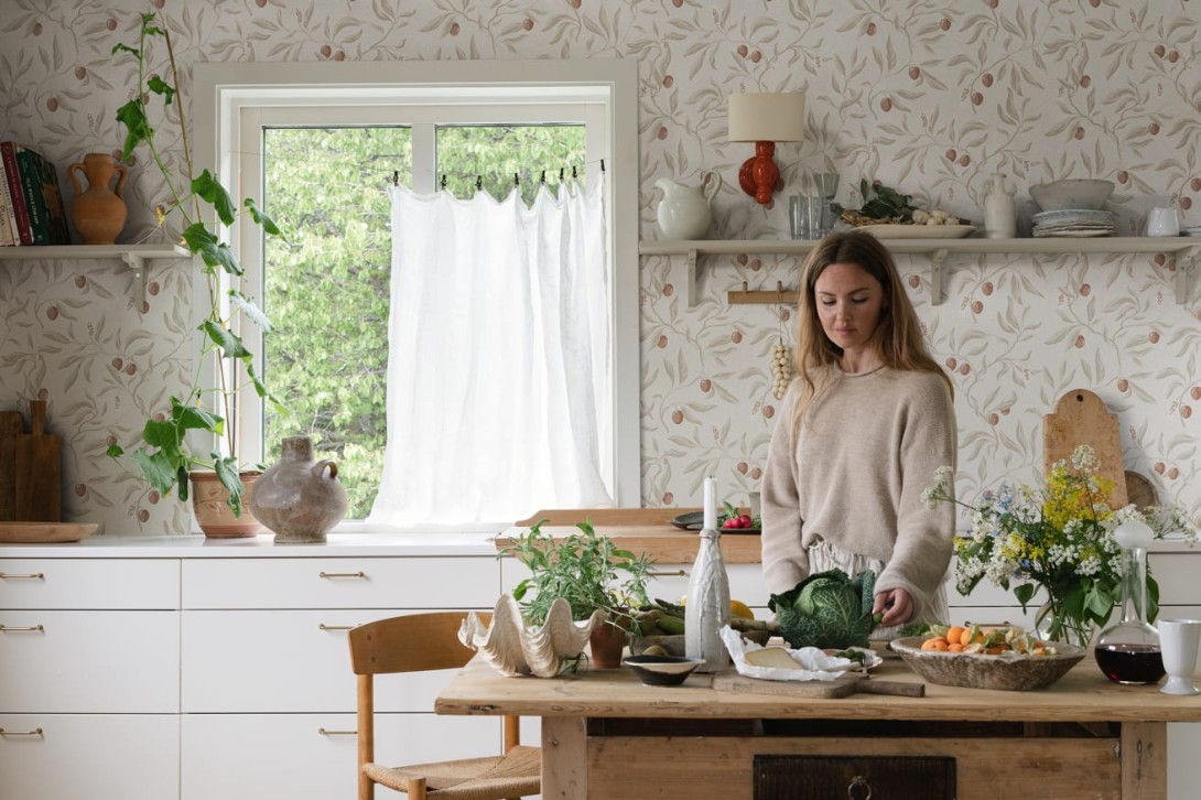 Sandberg S10190 Villa Dalaro II Vinnie Linen - tapeta z motywem gałązek, owoców liczi i liści