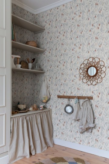 Sandberg S10192 Villa Dalaro II Vinnie Misty Blue - tapeta z motywem gałązek, owoców liczi i liści