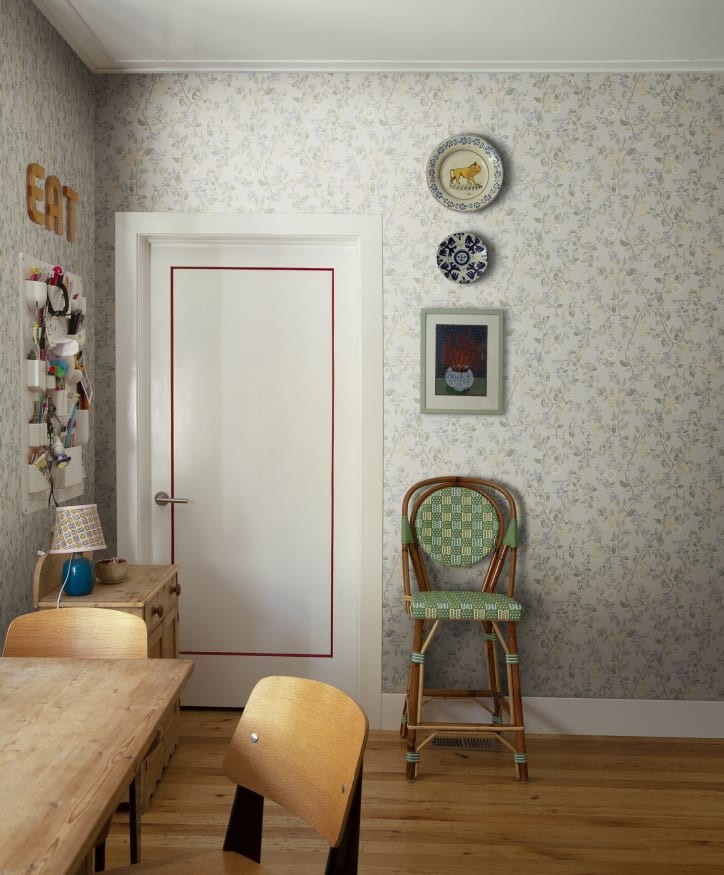 Sandberg S10169 Huset i Solen Kvitten Lilac - tapeta botaniczna z gałęziami, liśćmi i pigwami