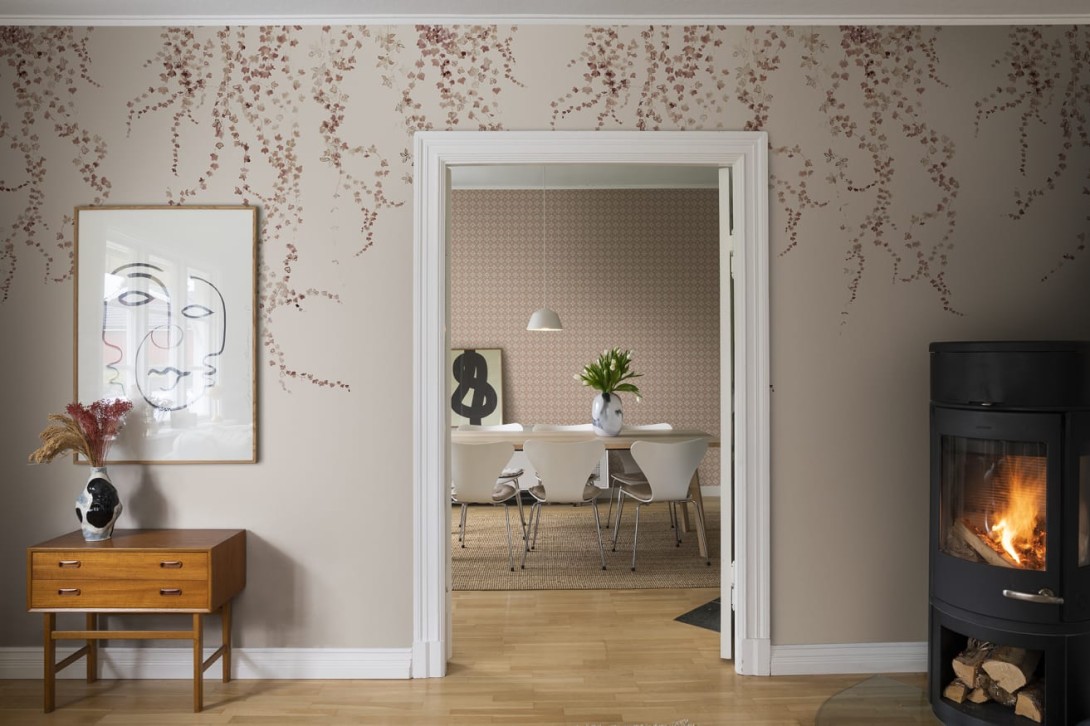 Sandberg S10175 Huset i Solen Aralia  Burgundy - mural z motywem bluszczu