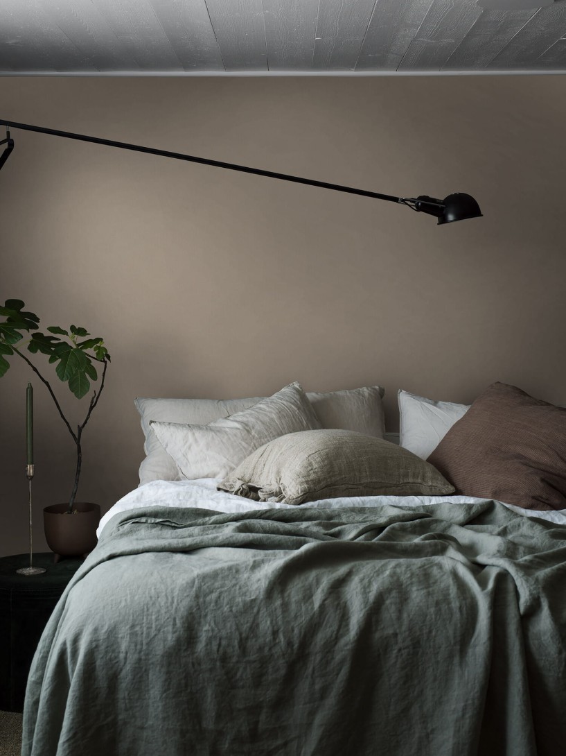 Boras Tapeter 4317 Linen Golden - tapeta lniana brązowo złota