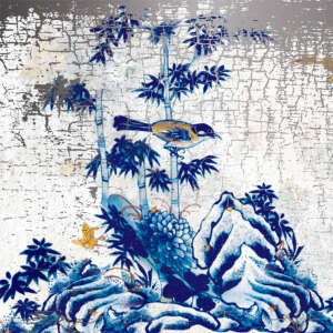 Yo2 KI1.01 IS Kintsukuroi - mural z ptakami, pagórkami i kwiatami na betonowym tle
