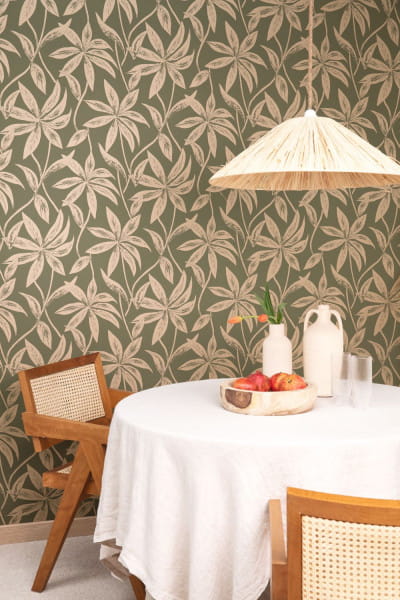 Caselio 103702020 L’epopee Paradisio Safran - tapeta w liście palmy