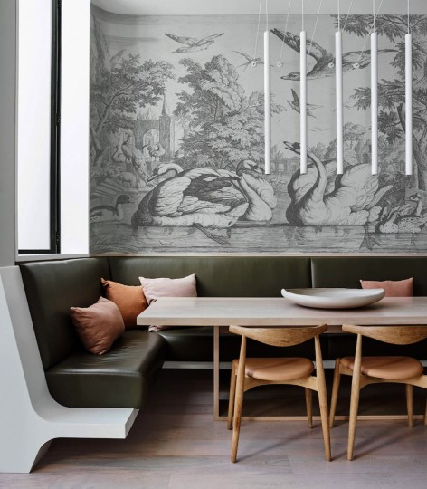 Wallcolors Art Matters White Swans - mural z motywem łabędzi i kaczek nad jeziorem