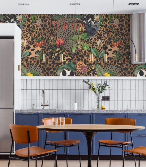 Wallcolors Essential Wild Toucans - tropikalny mural z motywem kwiatów i ptaków na cętkowanym tle