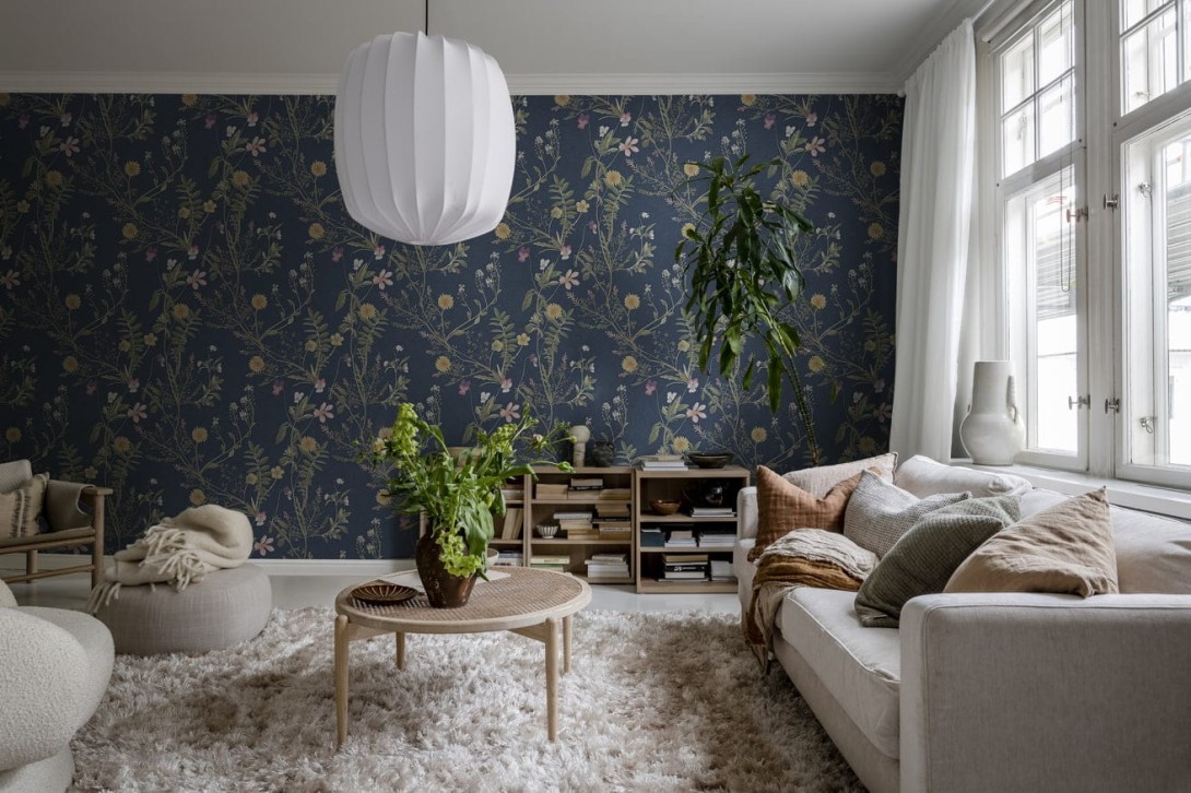 Rebel Walls R19358 Stylt Storm Flowers Ocean Blue - mural w kwiaty