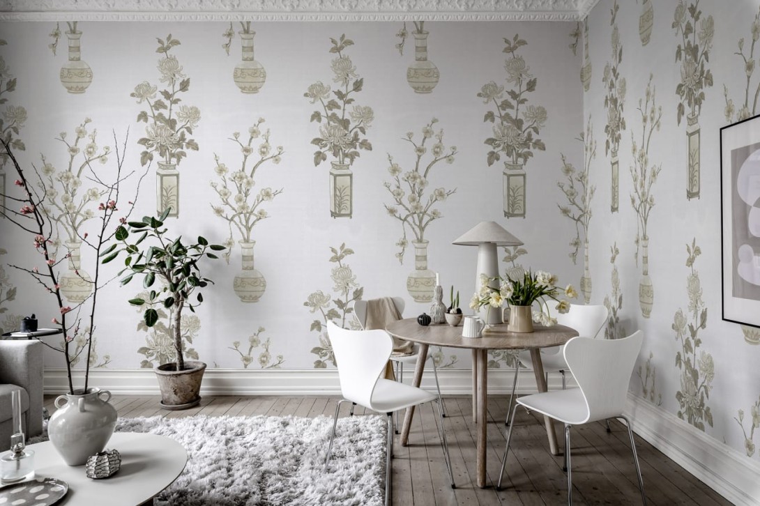 Rebel Walls R19341 Imperfections Japanese Vases Pearl - mural z motywem japońskich wazonów