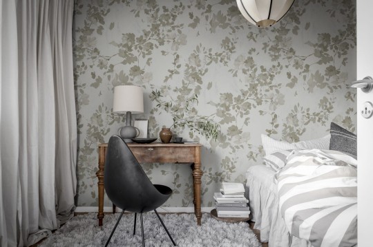 Rebel Walls R19325 Imperfections Blooming Garden Pearl - mural roślinny