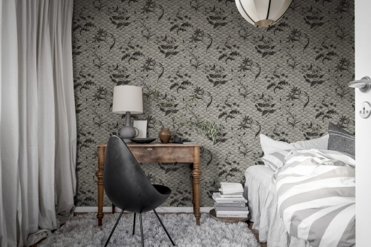 Rebel Walls R19322 Imperfections Floral Ripple Graphite - mural z motywem fal i kwiatów