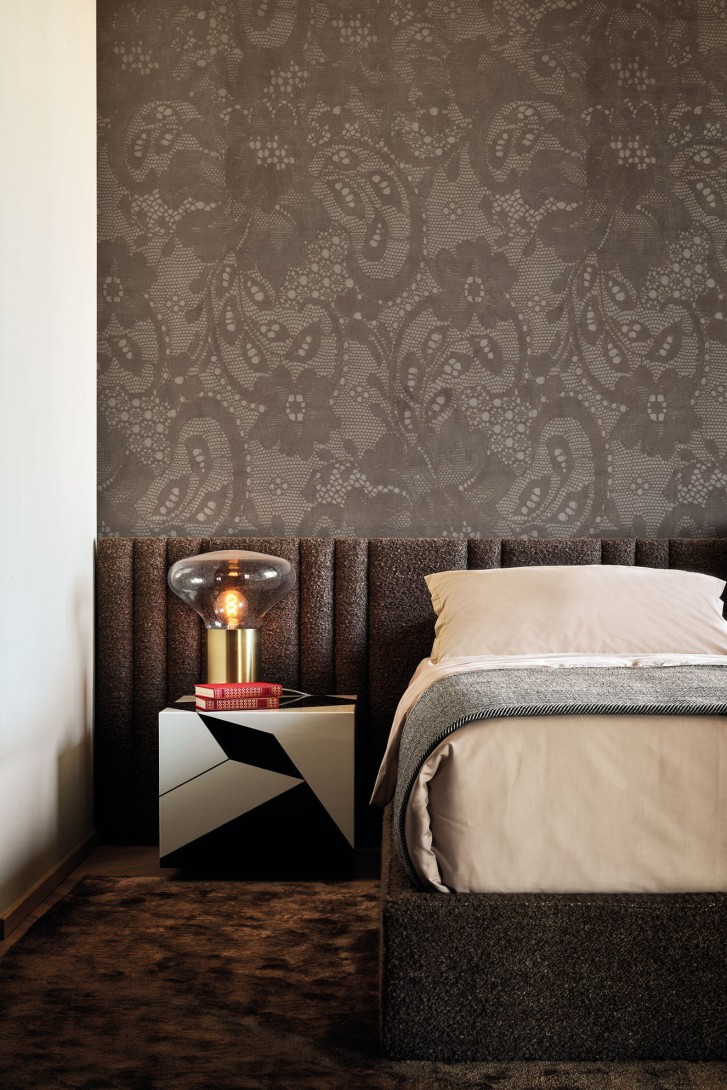 London Art TDV2GP405_2 The Daydreamer vol.2 Smiling Phases - mural z motywem adamaszku