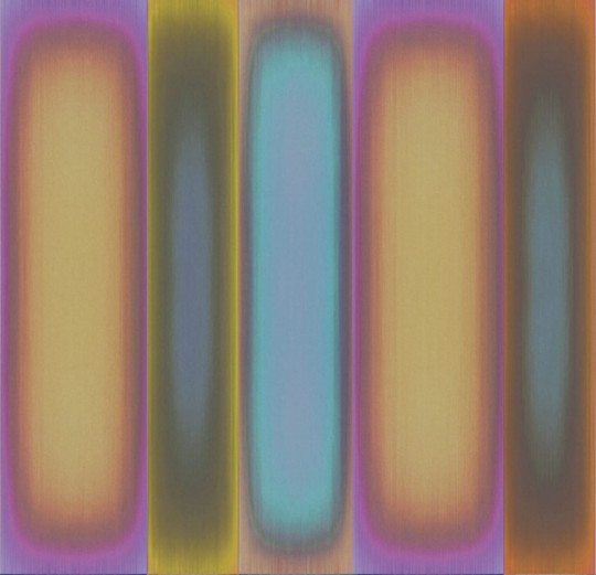 Wall & Deco Contemporary 2023 Viva Magenta WDVM2302 - fototapeta z motywem pionowych pasów