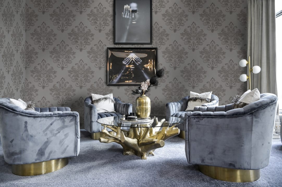 Rebel Walls R19403 Lars Wallin Baroque Pearl Beige - mural medaliony z pereł