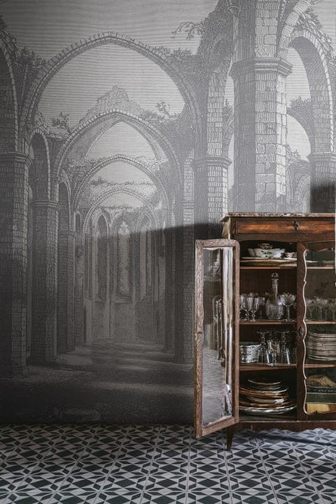 Rebel Walls R19223 Vintage Brocade Gothic Arches Grey - mural z gotyckimi łukami