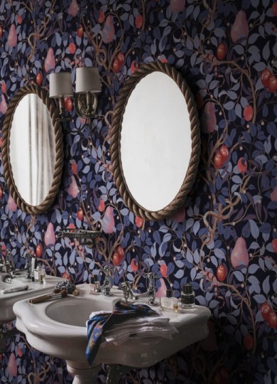 Rebel Walls R19276 Vintage Brocade Fruit Garden Lilac - tapeta w owoce