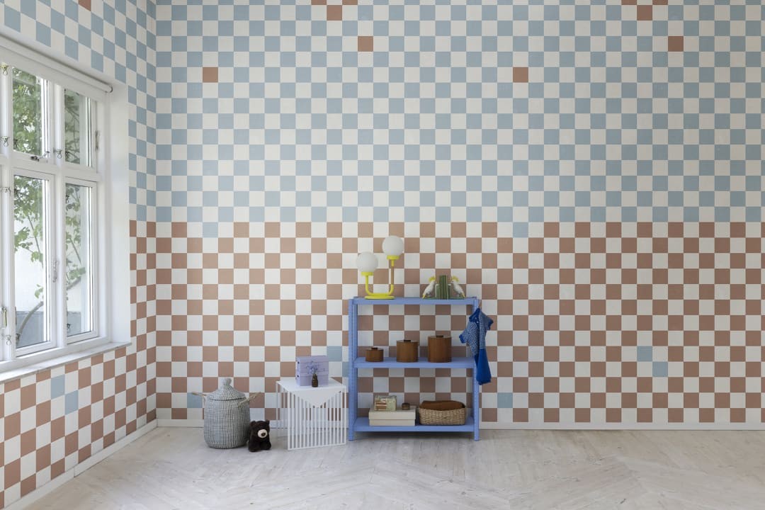 Rebel Walls R19413 More is More Pixals Orange&Blue - mural w szachownicę