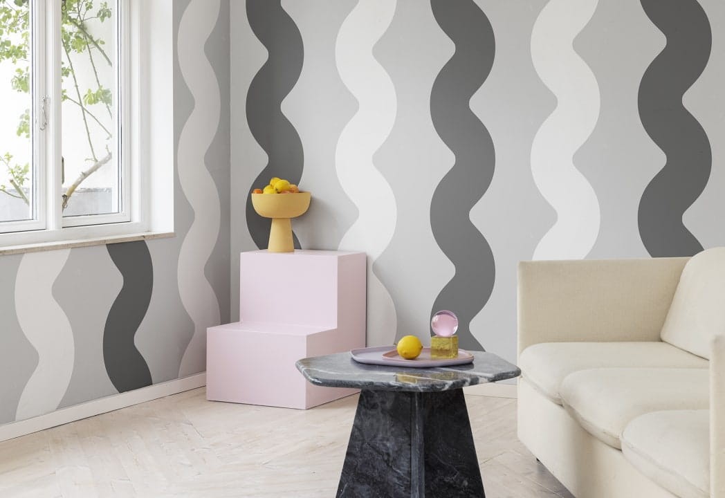 Rebel Walls R19423 More is More Wobbly Black&White - mural w falujące linie