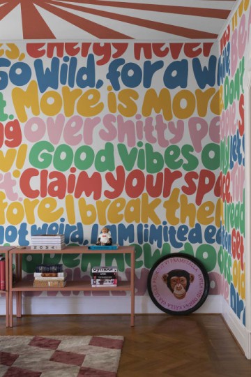 Rebel Walls R19458 More is More Rays Red - mural sufitowy