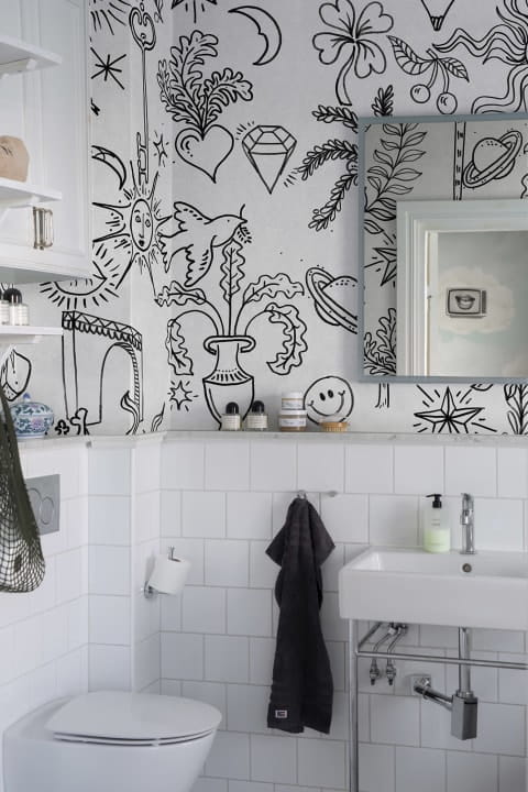 Rebel Walls R19459 More is More Doodle White - mural z rysunkami