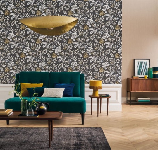 Casamance 74522756 Ceylan Paiony Rouge - tapeta roślinna ze zwierzętami