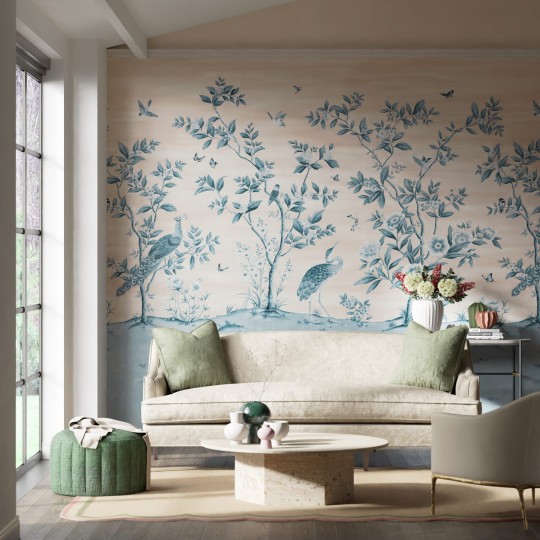 Harlequin 112890 Diane Hill Florence Powder/China Blue - mural z motywem drzewa z kwiatami i pawi