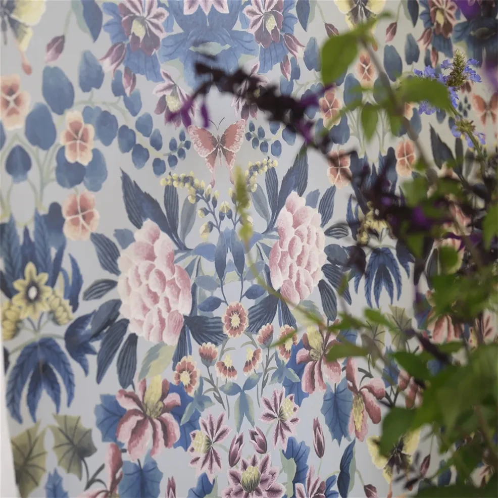 Designers Guild PDG1156/04 Ikebana Damask Slate Blue - tapeta z motywem kwiatowego adamaszku