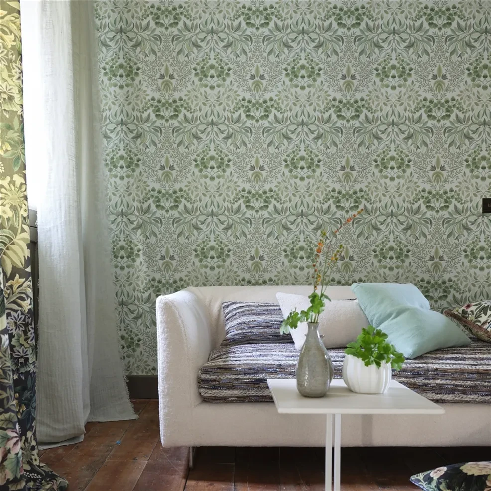 Designers Guild PDG1157/02 Ikebana Karakusa Eau De Nil - tapeta z motywem kwiatowego adamaszku