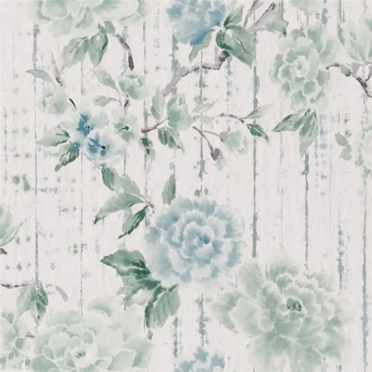 Designers Guild PDG1158/04 Ikebana Kyoto Flower Eau De Nil - tapeta z motywem kwiatów i starej ściany