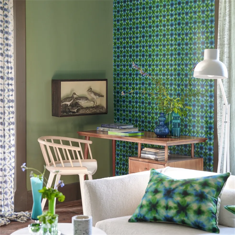 Designers Guild PDG1160/03 Ikebana Shibori Emerald - tapeta z motywem geometrycznym