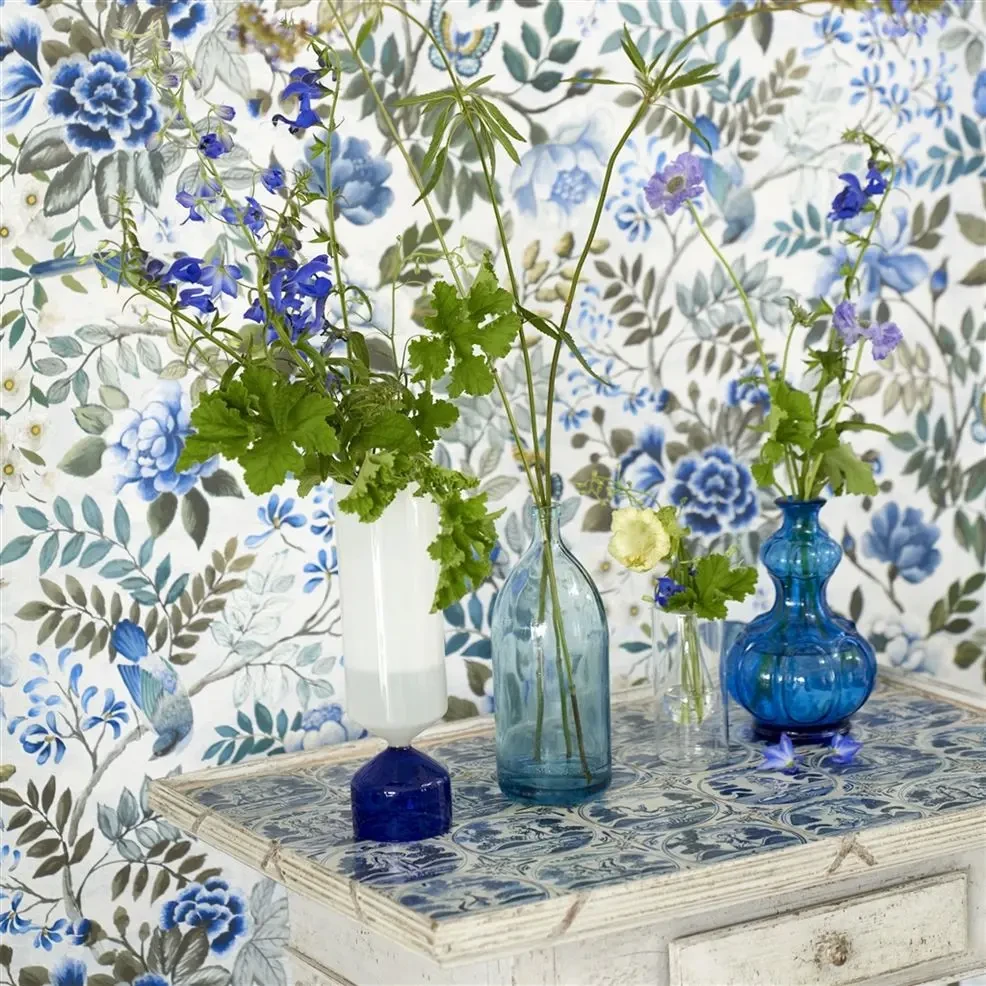 Designers Guild PDG1146/05 Porcelaine De Chine Porcelaine De Chine Midnight - tapeta z motywem kwiatów