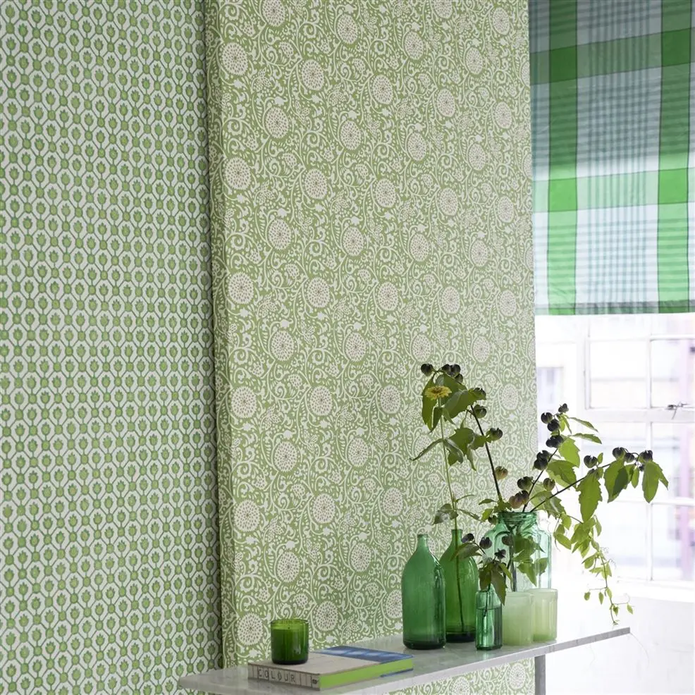 Designers Guild PDG1147/06 Porcelaine De Chine Shaqui Emerald - tapeta z motywem wirującym