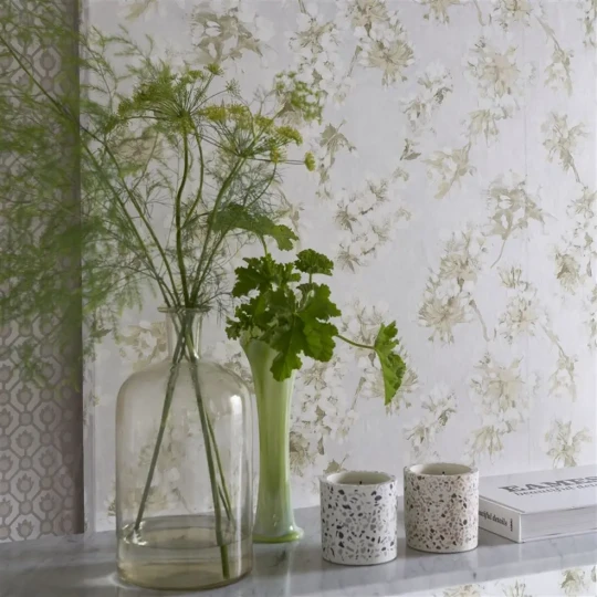 Designers Guild PDG1148/01 Porcelaine De Chine Fleur D Assam Sky - tapeta z motywem kwiatów